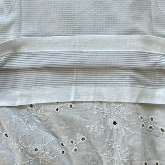 Lululemon Top - Picture 9 of 9